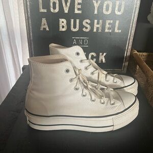 White Platform Converse Size 6.5 will fit a size 7!
